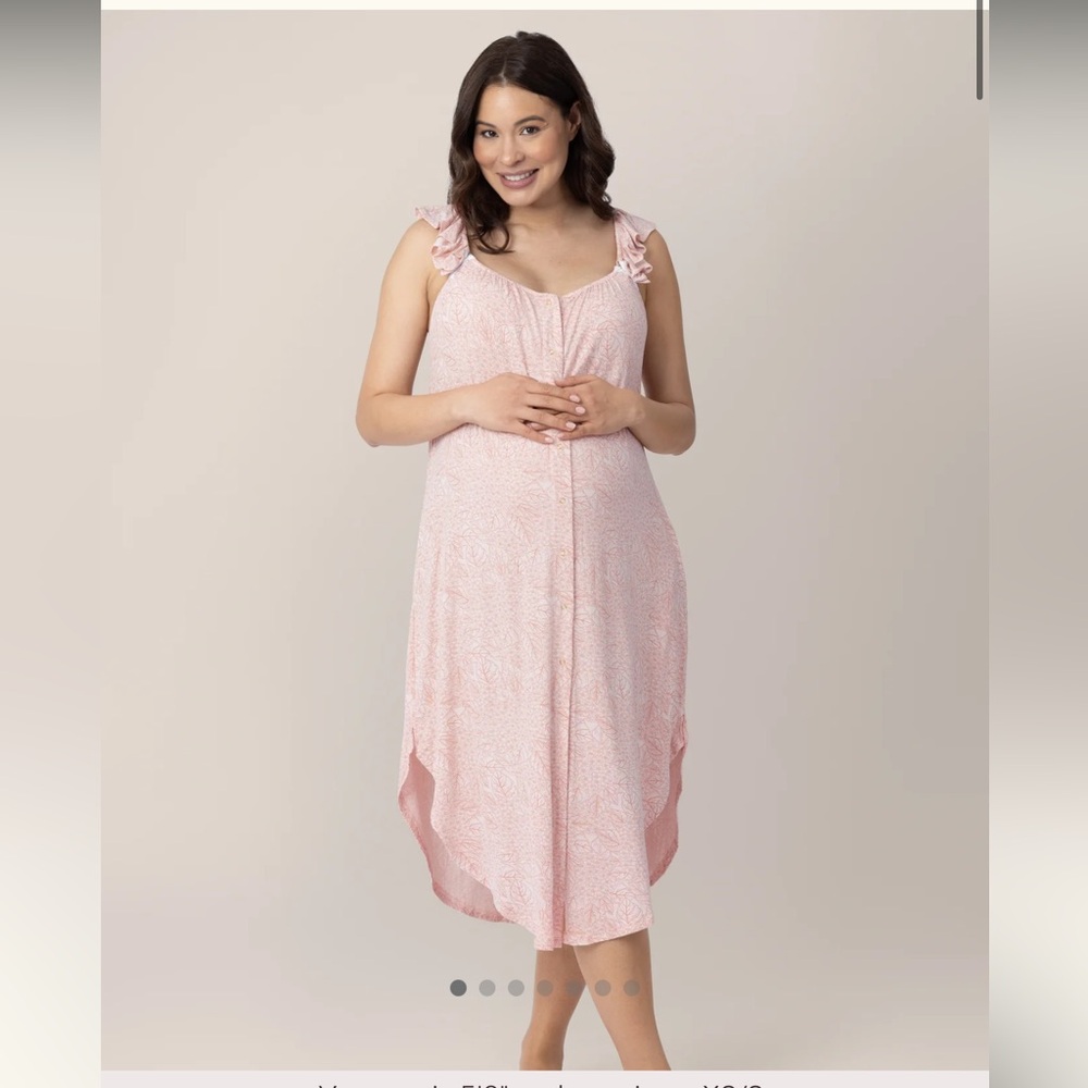KINDRED BRAVELY | Pink Hydrangea MATERNITY LABOR GOWN | Xs/small